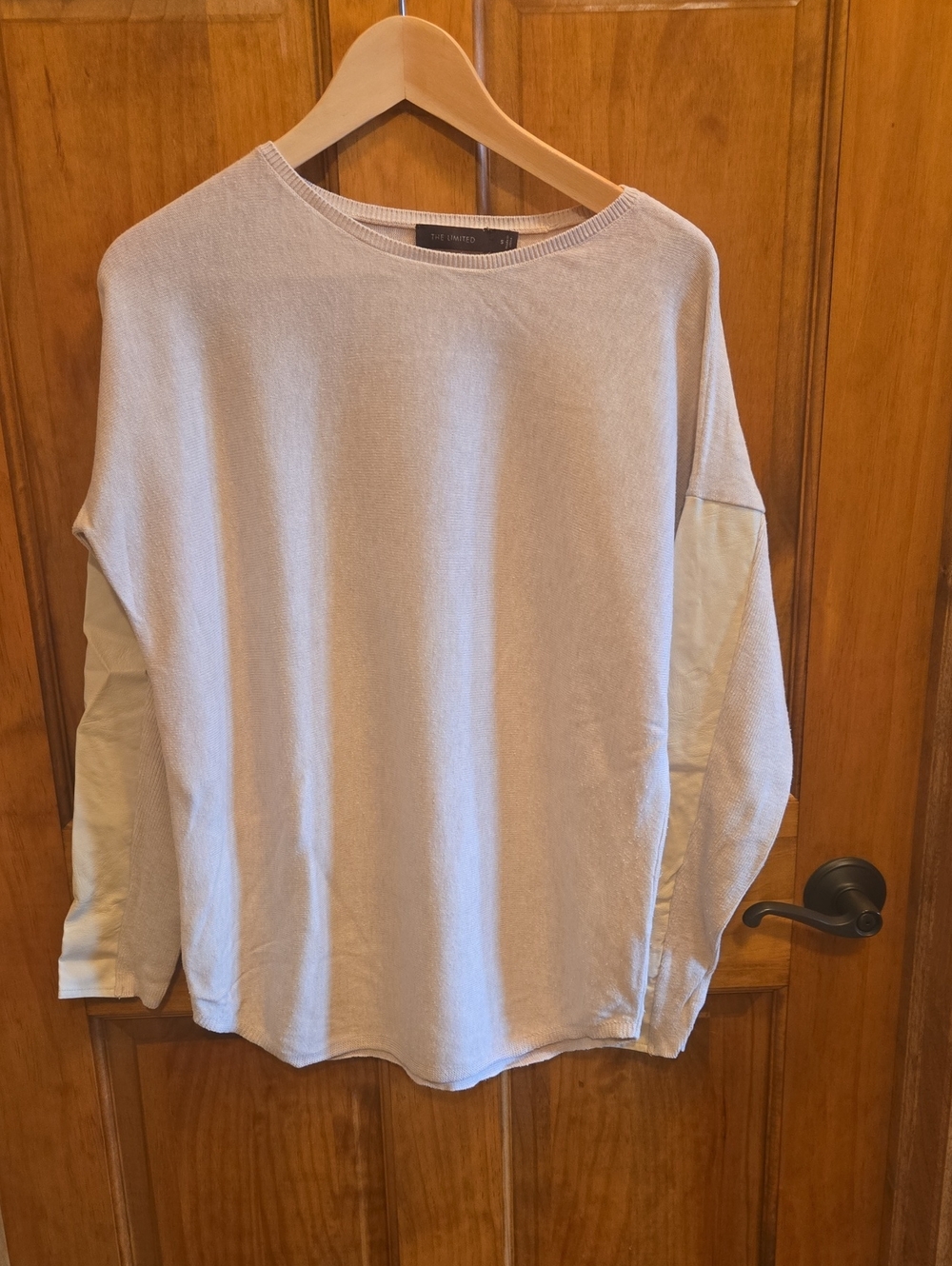 The Limited Womens Crewneck Sweater in Light Beige with Panel Sleeves Size S